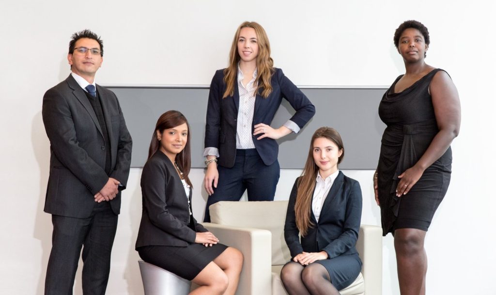 What Makes Professional Headshots Stand Out (And Why They’re Worth It)